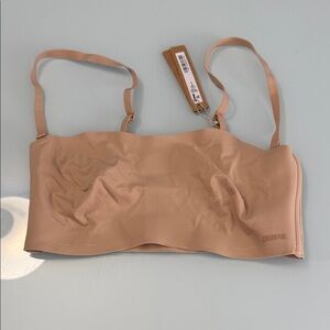 NWT SKIMS Naked Bandeau Bra